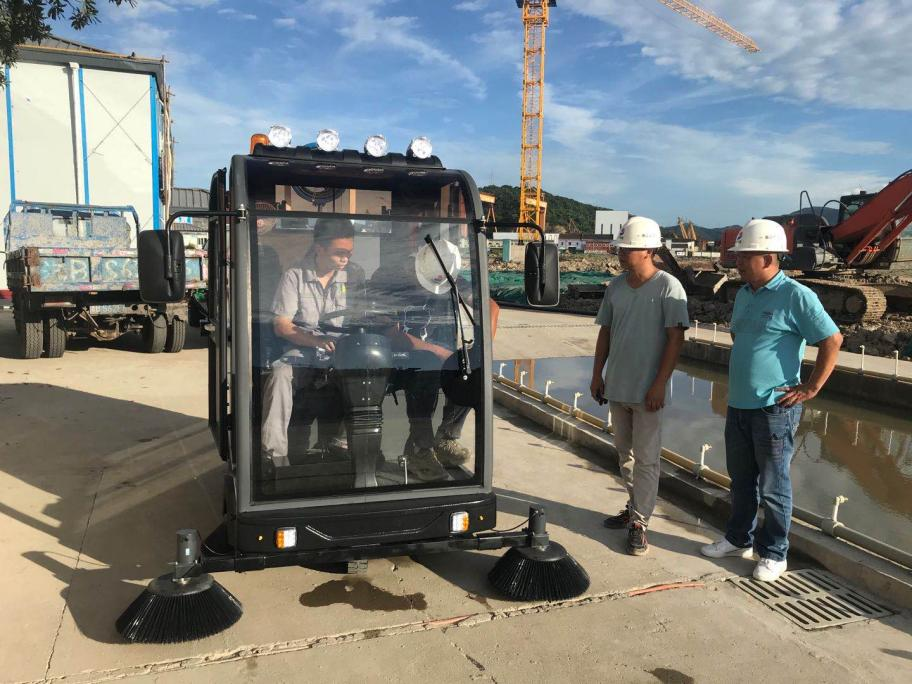 宣威龙泉市清扫车