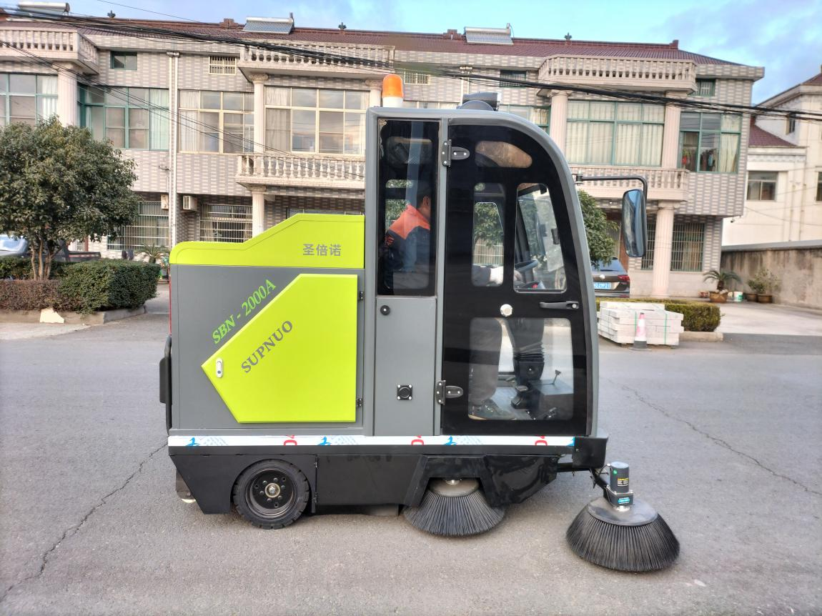 宣威龙马清扫车