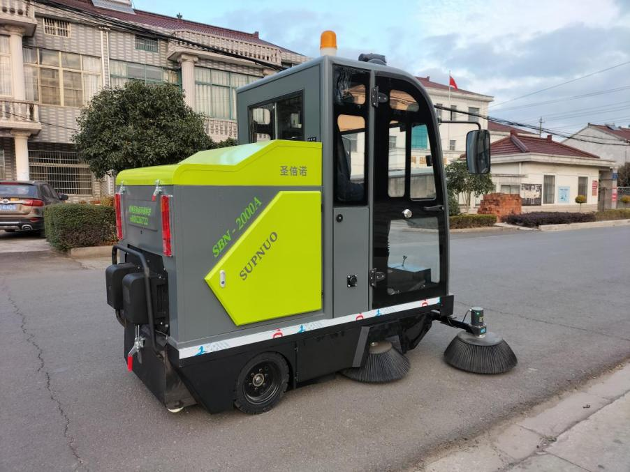 宣威龙建清扫车_0